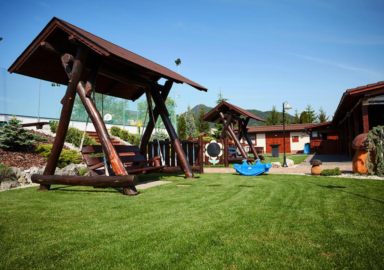 Penzion Pod Strazovom Pruzina Exterior foto